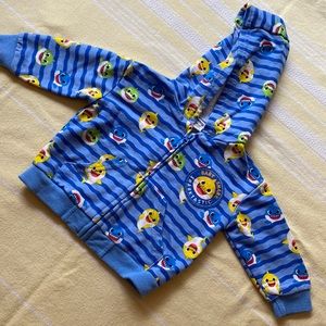 5/$25 Baby Shark lightweight, zip front, long sleeve, hoodie. Size 3/6 months